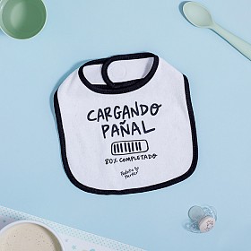 Babero para bebé Cargando pañal