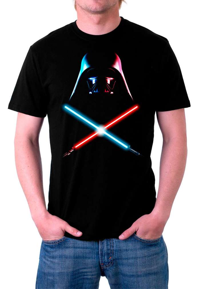 Camiseta Star Wars Darth Vader espadas láser