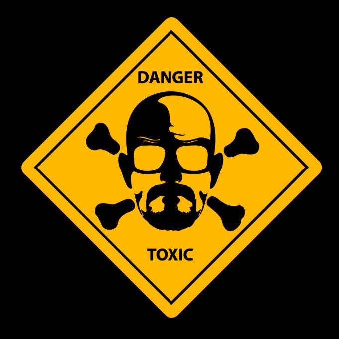 Camiseta chica Breaking Bad. Heisenberg Danger Toxic