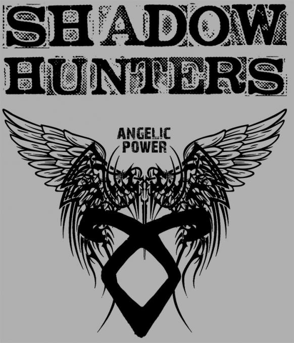 Camiseta chica Cazadores de Sombras. Shadow Hunter