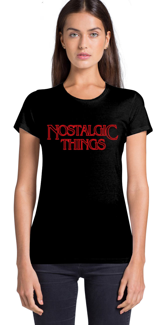 Camiseta chica Nostalgic Things. Stranger Things