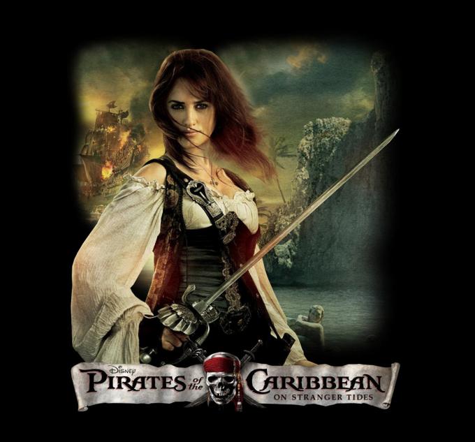 Camiseta chica Piratas del Caribe en mareas misteriosas. Angélica