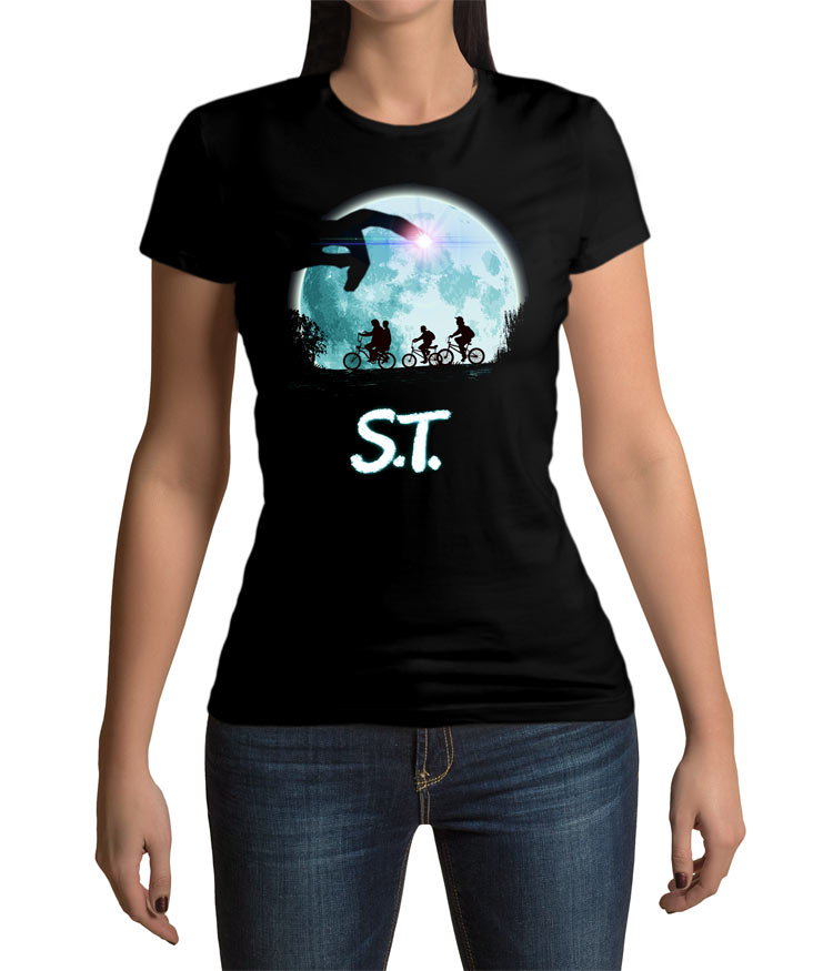 Camiseta chica Stranger Things luna