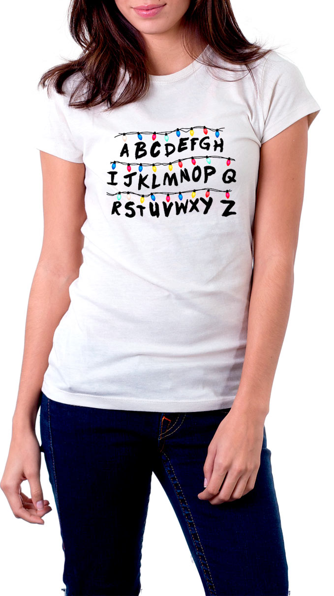 Camiseta chica Stranger Things. Luces de Navidad. Modelo 2