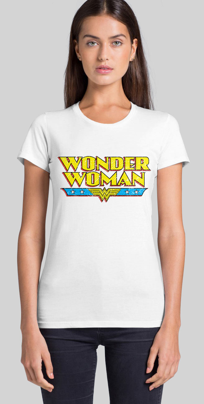 Camiseta chica Wonder Woman letras
