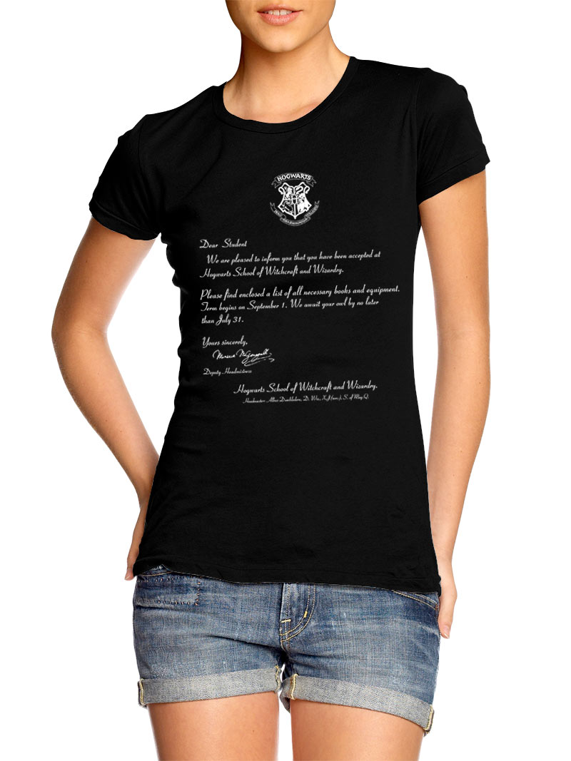 Camiseta chica carta ingreso escuela Hogwarts Harry Potter. Modelo negro