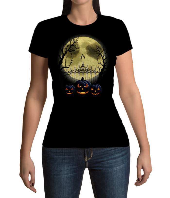 Camiseta chica luna y calabazas. Pesadilla antes de Navidad