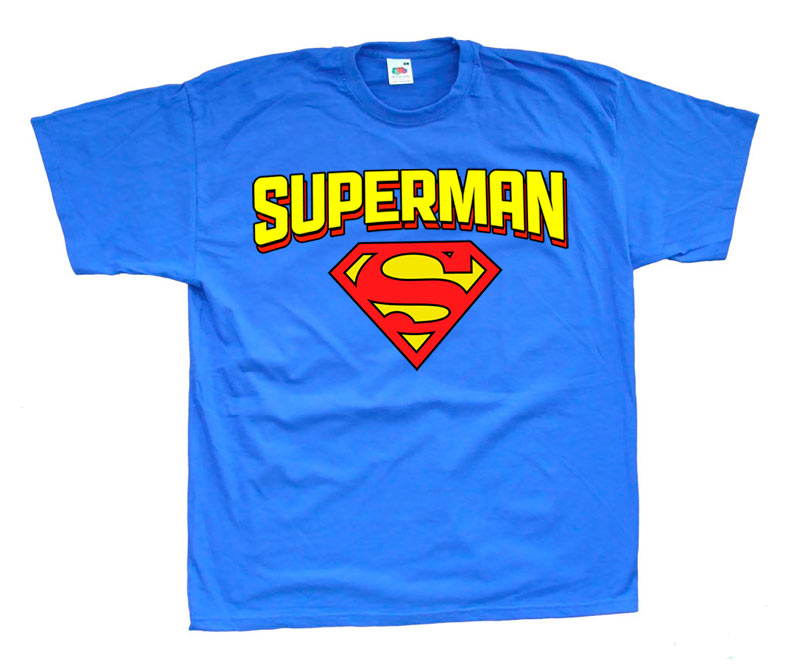 Camiseta logo vintage Superman. Modelo 3