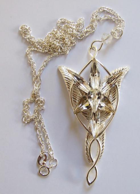 Colgante Arwen El Señor de los Anillos. Plata Pura. Noble Collection