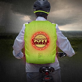 Cubremochila impermeable con luz LED