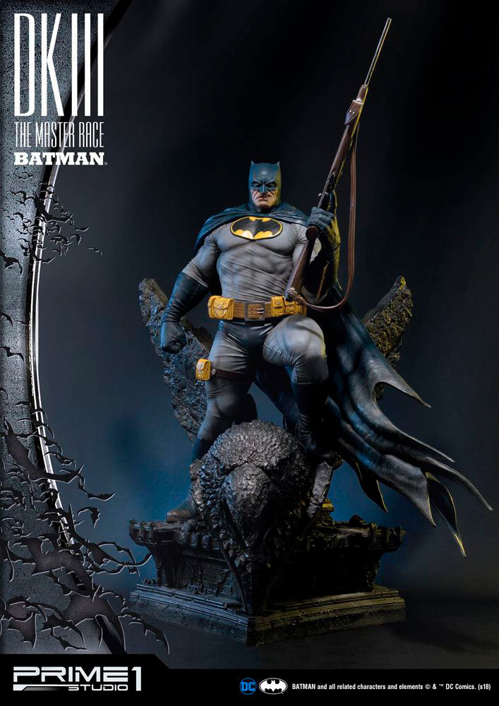 Estatua Batman 102 cm. Dark Knight III: The Master Race. Escala 1:3. Prime 1 Studio