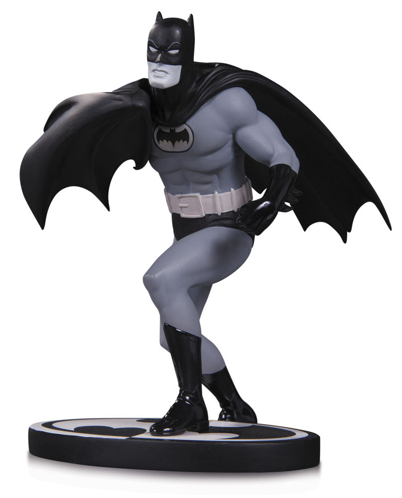 Estatua Batman 16 cm. Carmine Infantino. Black & White. DC Collectibles