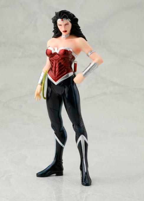 Estatua DC Cómics. Wonder Woman (The New 52) 19 cms. ARTFX+. Kotobukiya