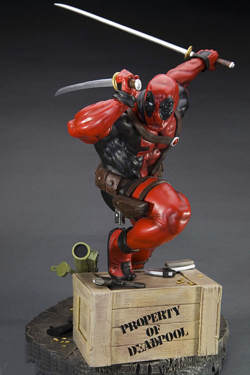 Estatua Deadpool 25 cm