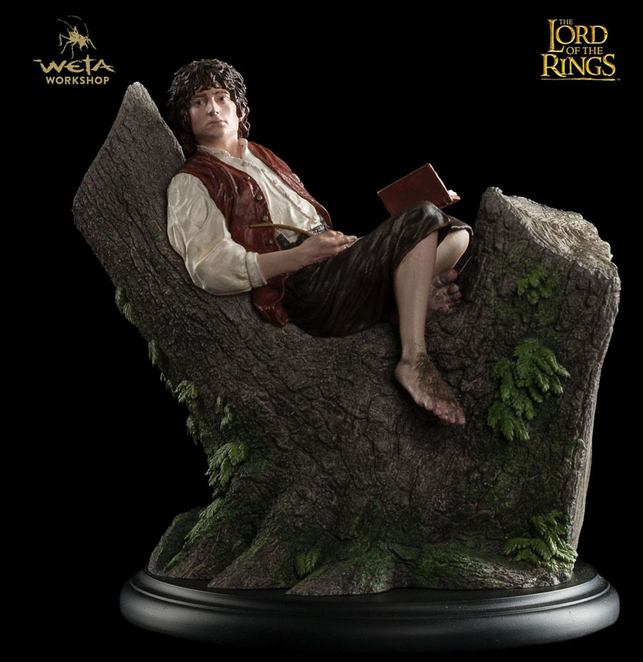 Estatua Frodo Bolsón 15 cm. El Señor de los Anillos. Weta Collectibles
