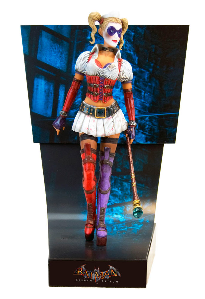 Estatua Harley Quinn 25 cm. Batman: Arkham Asylum. Premium Motion. Factory Entertainment