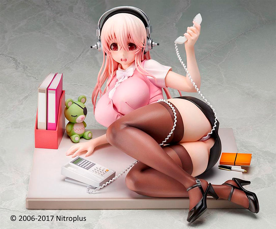 Estatua Super Sonico Clumsy OL Version 13 cm. Nitro Super Sonic. Native