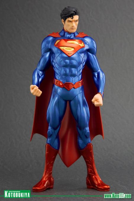 Estatua Superman. New 52 DC Comics ARTFX+. 19 cms. Kotobukiya