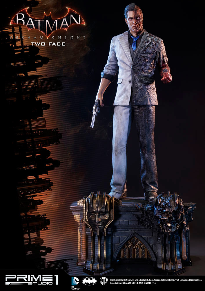 Estatua Two-Face 80 cm. Batman: Arkham Knight. Escala 1:3. Prime 1 Studio