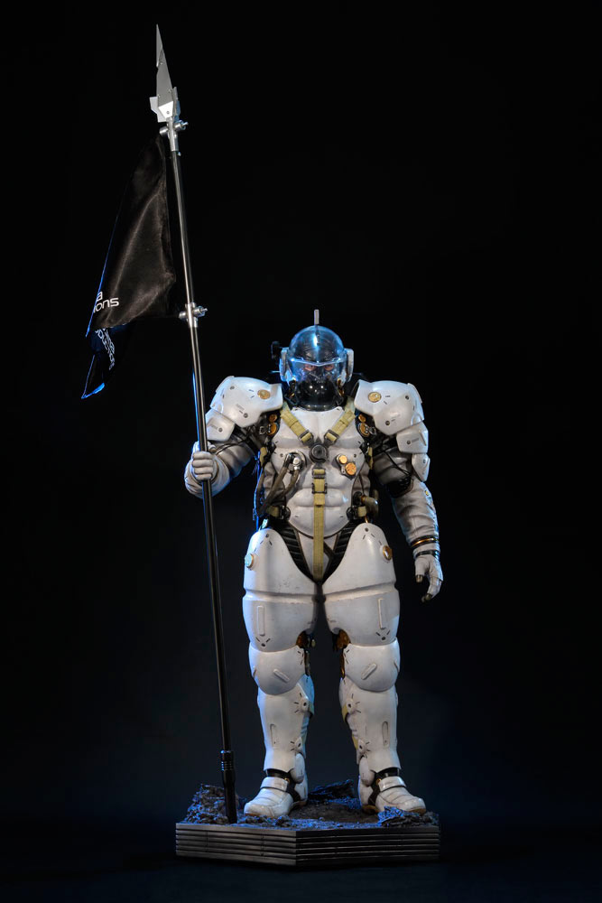 Estatua explorador espacial Ludens 160 cm. Kojima Productions. Con luz. Escala 1:2. Prime 1 Studio