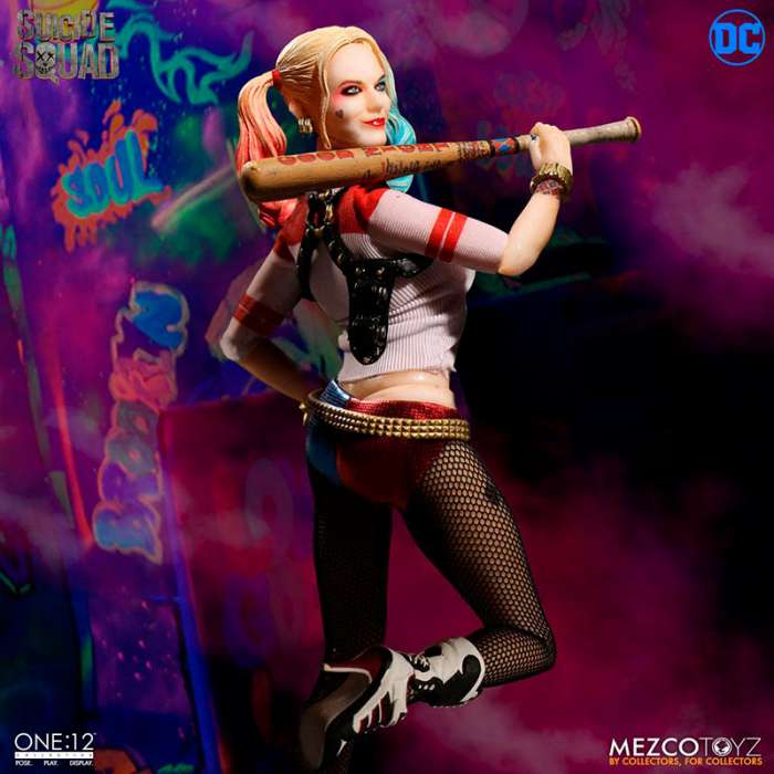 Figura Harley Quinn 16 cm. Escuadrón Suicida. Escala One:12. DC Cómics. Mezco Toys