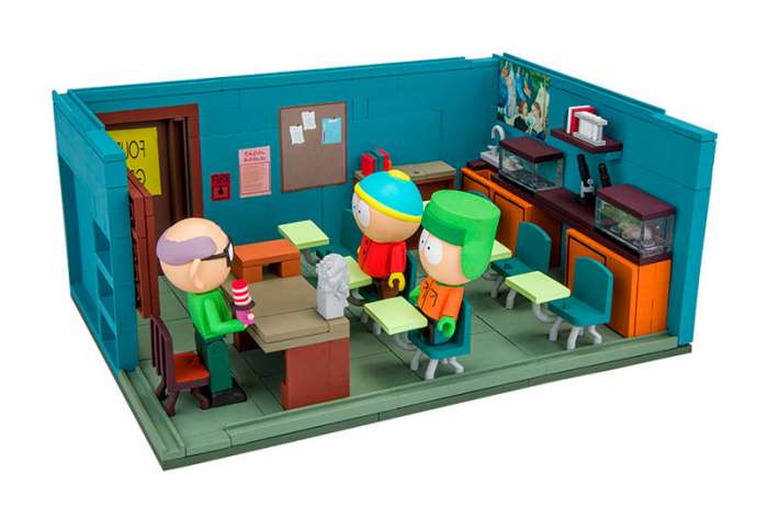 Kit de Construcción Mr. Garrison's Classroom 28 cm. South Park. McFarlane Toys