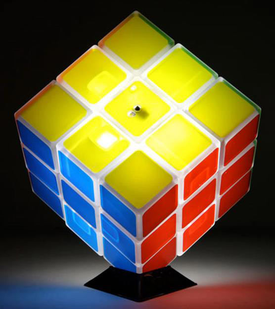 Lámpara Cubo de Rubik