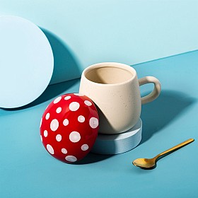 Taza con tapa con forma de seta